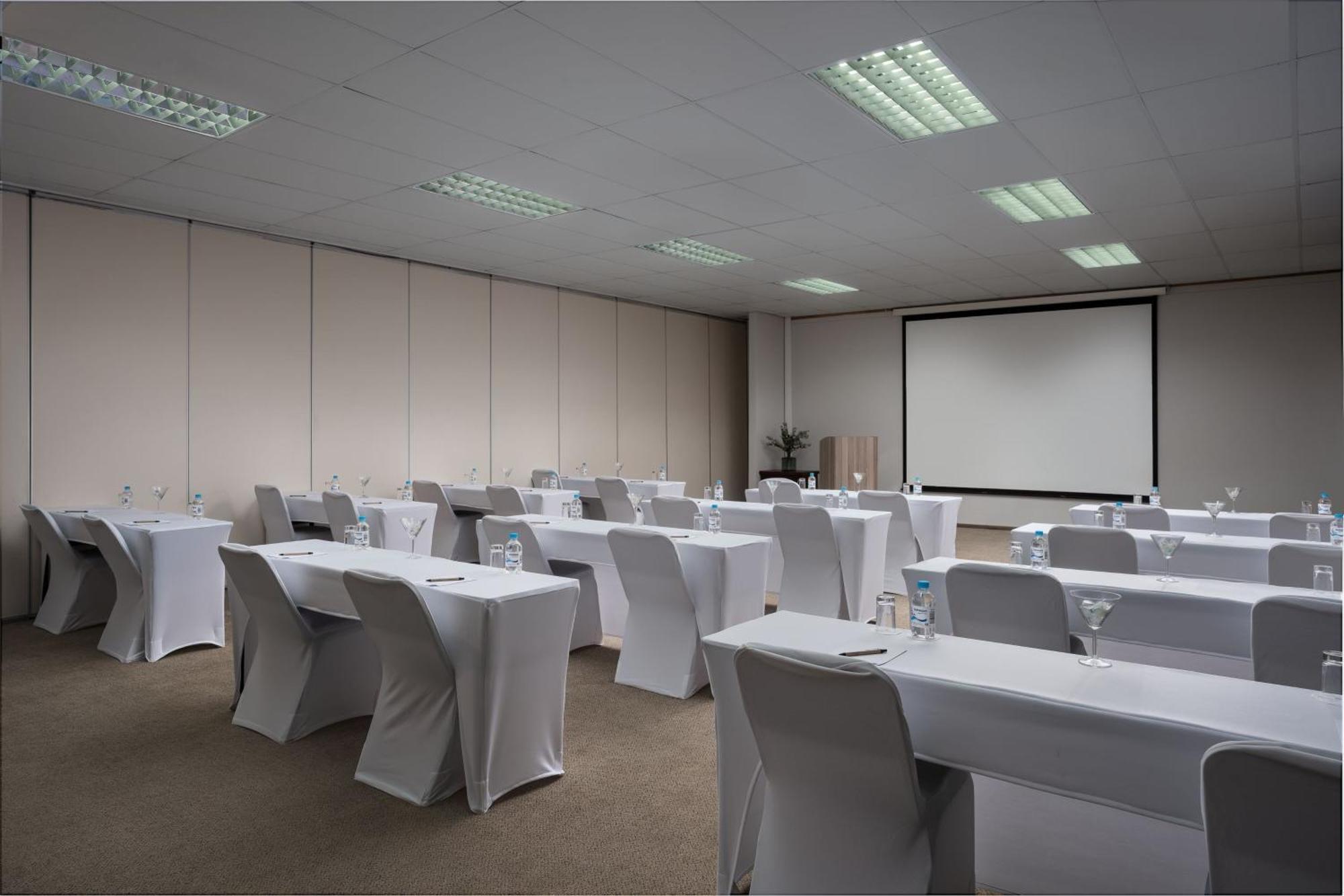 Protea Hotel By Marriott Walvis Bay Indongo Екстериор снимка