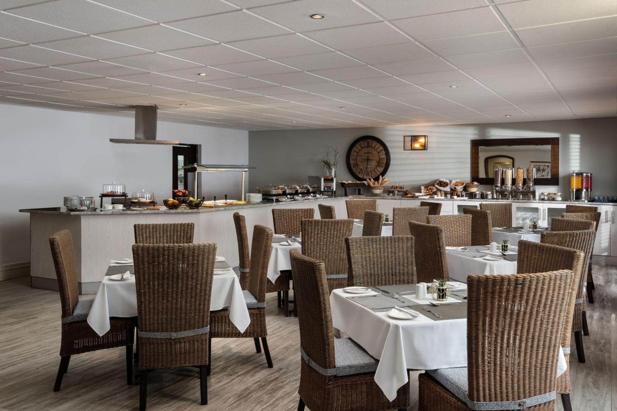 Protea Hotel By Marriott Walvis Bay Indongo Екстериор снимка