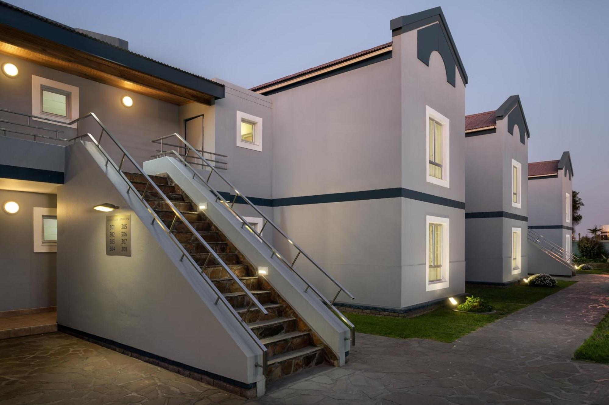 Protea Hotel By Marriott Walvis Bay Indongo Екстериор снимка