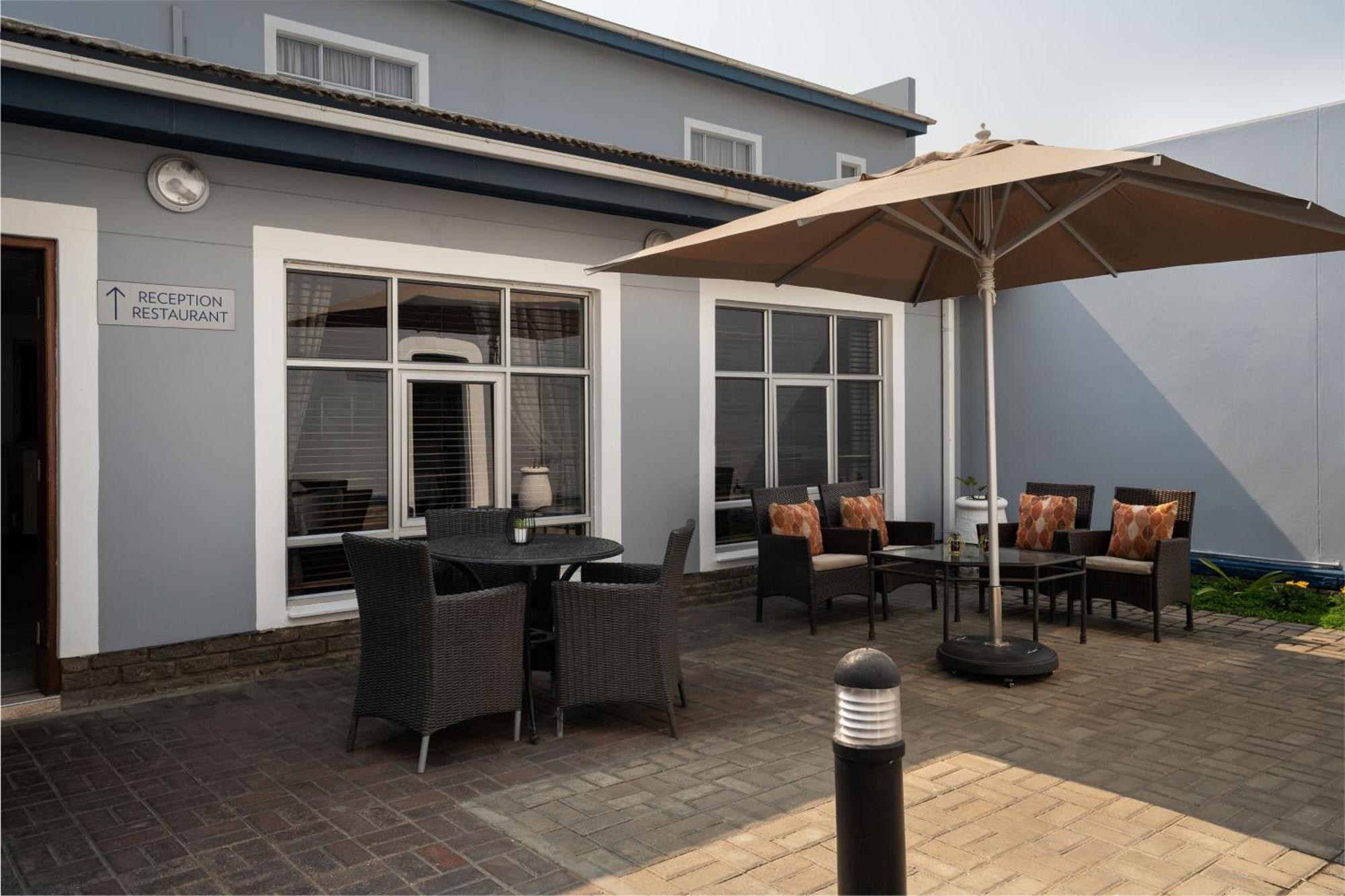 Protea Hotel By Marriott Walvis Bay Indongo Екстериор снимка