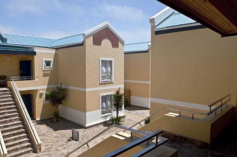 Protea Hotel By Marriott Walvis Bay Indongo Екстериор снимка